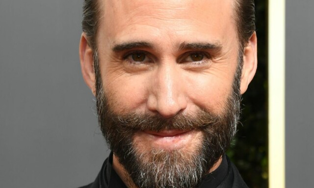 Joseph Fiennes fra «Handmaids Tale»: - Den scenen var vanskelig og stygg